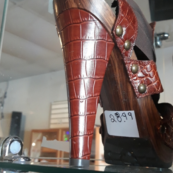 Jessica Simpson Brown Heels size 7.5 - Picture 3 of 3